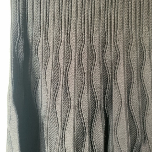 ❤️2 for 60$💜 SANDRO - Pleated Black Skirt - Size 2 - Picture 2 of 4